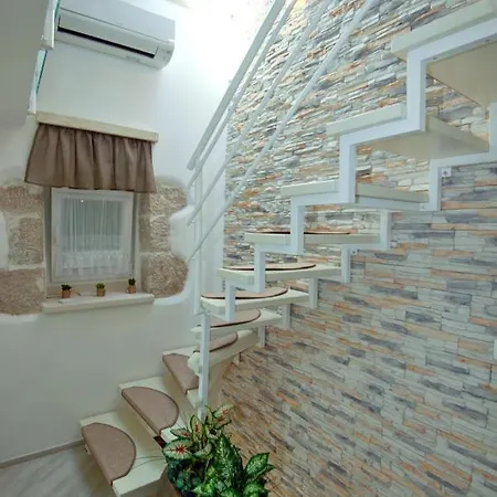 Appartamento Sanjin With Sea View